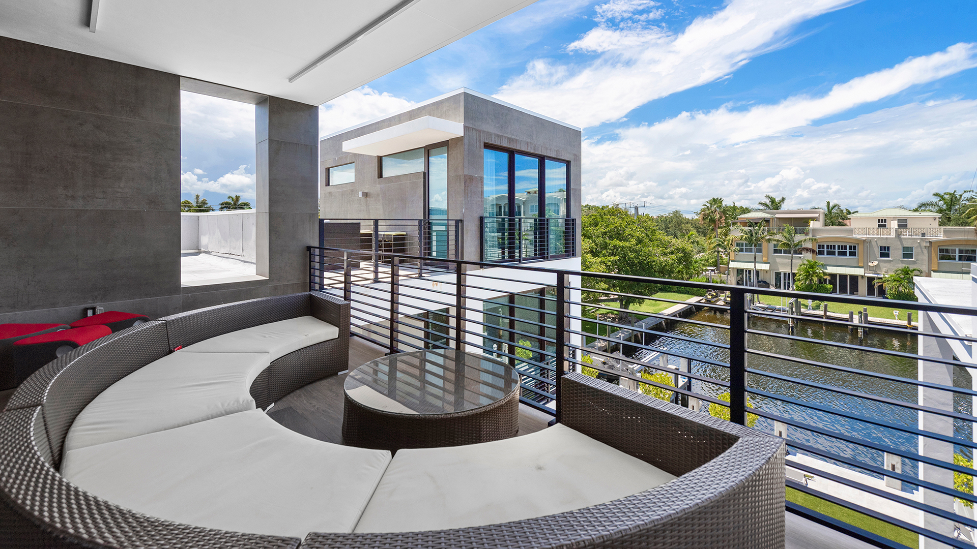 Gallery4-Cora-Mansion
